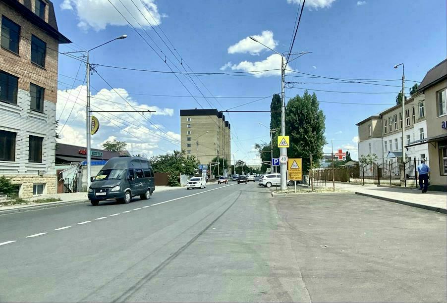 Одна из самых оживленных магистралей Черкесска станет шире и зеленее
