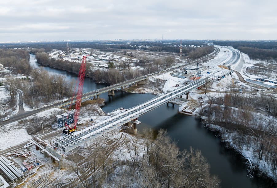 В Волгоградской области мост через ерик Гнилой построен на 70 %